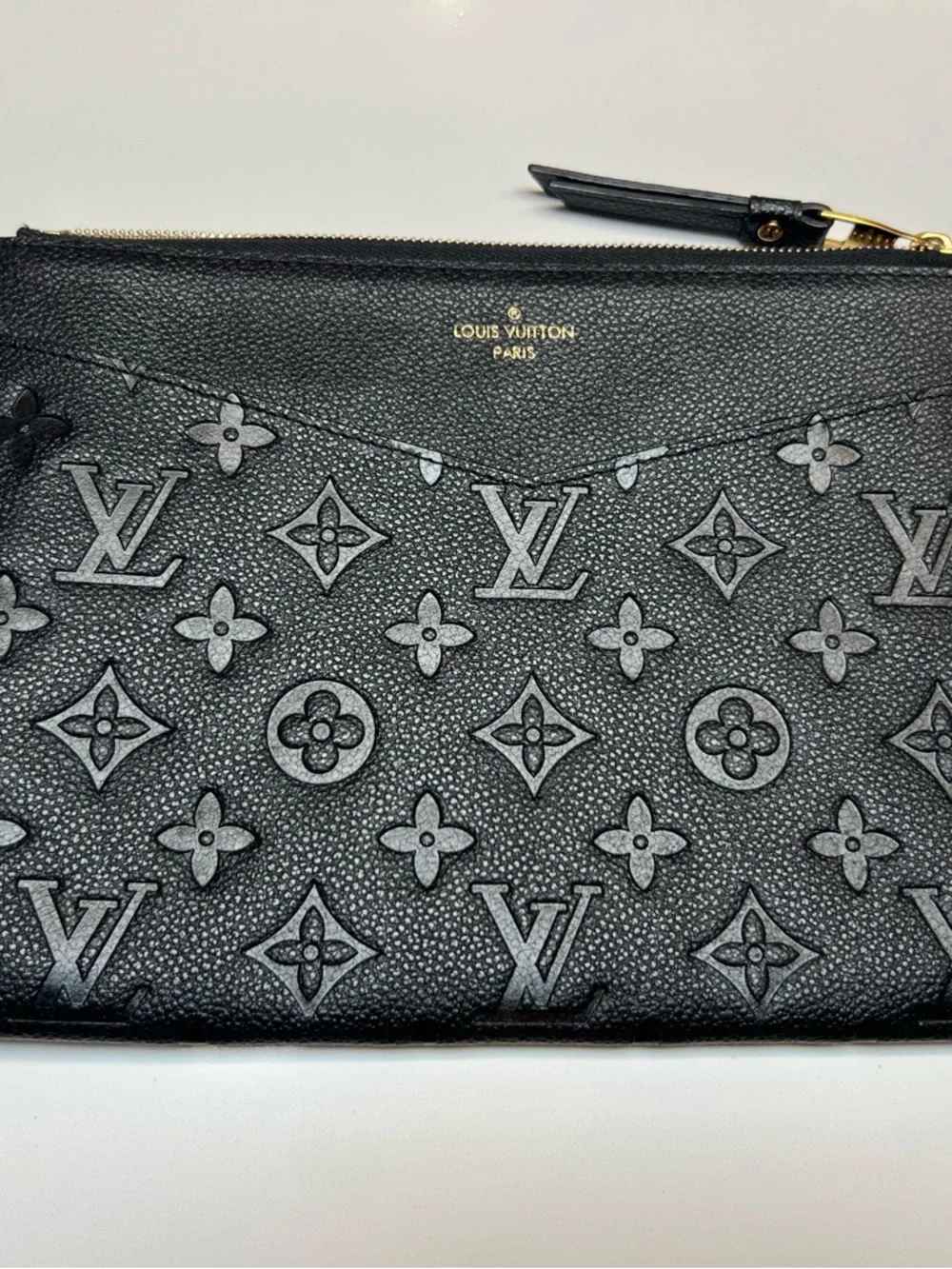 Louis Vuitton Melanie Pochette - Picture 2 of 16